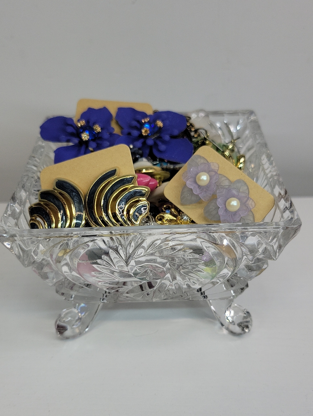 Crystal Glass Storage Dish with Earrings
